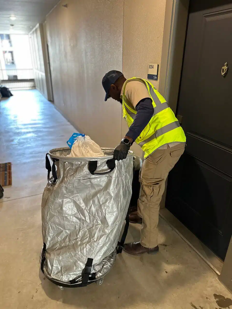 senior living doorstep trash pickup, student housing doorstep trash pickup, Best Valet Trash Services Near Me, Valet Trash Definition: What Property Managers Need to Know, valet trash can size, valet trash holidays, valet trash holidays schedule,